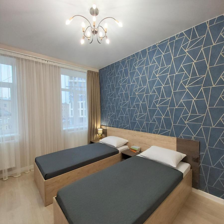 3 Bedroom, 2 Bathroom Apartment Near Forum Львів Екстер'єр фото